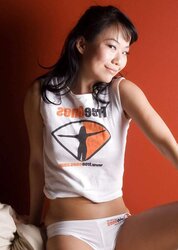 T-TEE-SHIRT STUNNER - NIYA YU