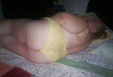 Yellow undies pt