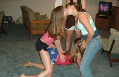 Unknown Web Inexperienced Chicks