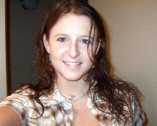 WONDERFUL TEENAGER GF DEMONSTRATING OFF