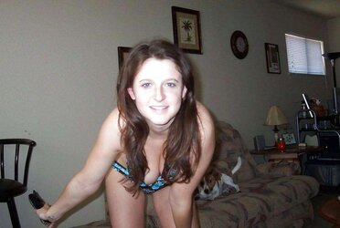WONDERFUL TEENAGER GF DEMONSTRATING OFF
