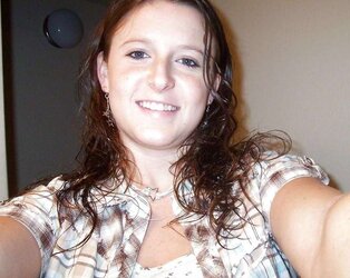WONDERFUL TEENAGER GF DEMONSTRATING OFF