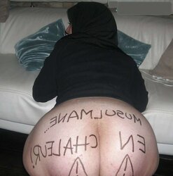 ARAB FLEDGLING MUSLIM BEURETTE HIJAB BNAT FAT BOOTY vol.