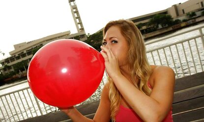 Carter Cruise in her very first ever deep-throat to pop