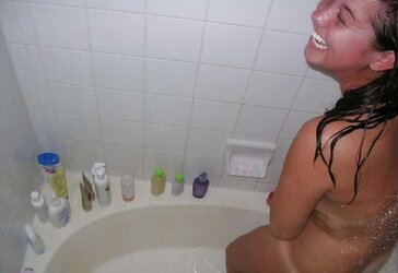 Embarrassed Naked Damsels