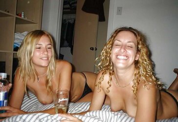 GirlsHavingFun