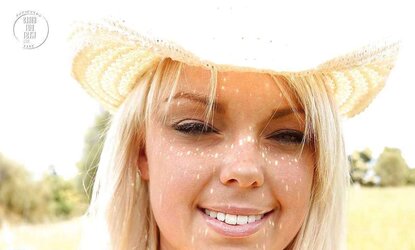 Wonderful Aussie cowgirl thumbs her clean-shaved labia outdoors