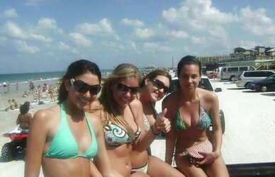 Bikinigirls 34 (4 chicks exclusive)