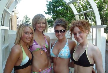 Bikinigirls 34 (4 chicks exclusive)