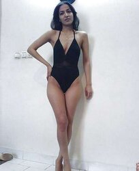 ARABIAN LADIES - SEXIER AS RED-HOT XX