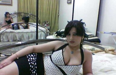 ARABIAN LADIES - SEXIER AS RED-HOT XX