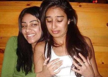 ARABIAN LADIES - SEXIER AS RED-HOT XX
