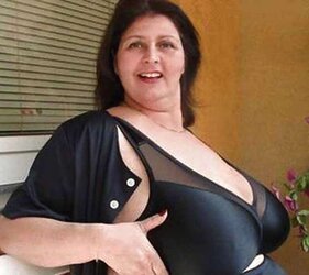 More mature giant Titties