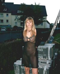 KINKY MUMMIES FOR TONIGHT I