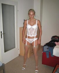 KINKY MUMMIES FOR TONIGHT I