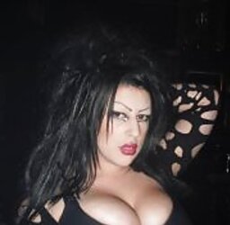 The sexiest damsel in the world.