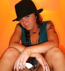 Debaixo da saia 42 - Under the miniskirt