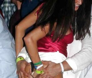 Debaixo da saia 42 - Under the miniskirt