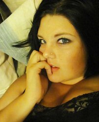 Super-Cute super-sexy chubby teenager selfpics