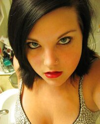 Super-Cute super-sexy chubby teenager selfpics
