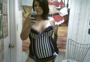 Super-Cute super-sexy chubby teenager selfpics