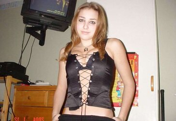 Uber-Cute Teenager Yasmin