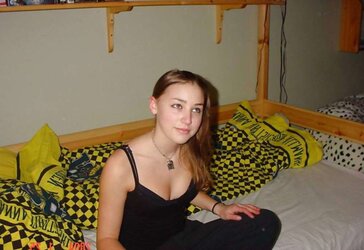 Uber-Cute Teenager Yasmin