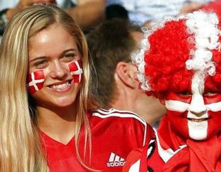 Eurogirls Much Nicer Than Ugly French Squad by TROC