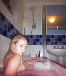 BOINKING SCORCHING PLATINUM-BLONDE