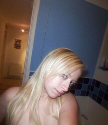 BOINKING SCORCHING PLATINUM-BLONDE