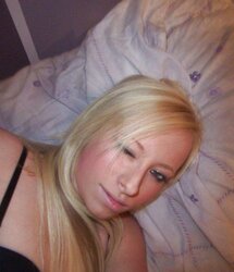 BOINKING SCORCHING PLATINUM-BLONDE