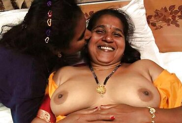 Desi Aunties