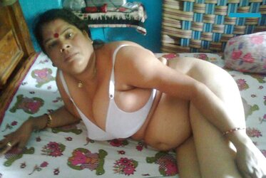 Desi Aunties