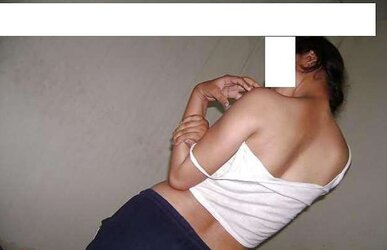 Desi gf random clicks by her bf