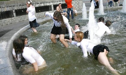 Wild naturist nymphs demonstrating cootchies