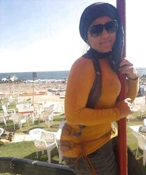 Chisel in arab hijabi grl hijab tudung turkish jilbab mallu