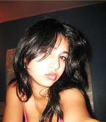 COOL INDIAN DAMSELS POSING RED-HOT
