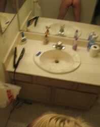 Stolen Images - Blondie Teenager Showcases off