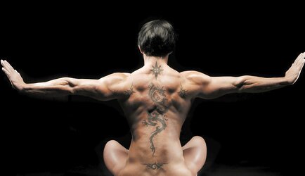 Femmes Strenuous