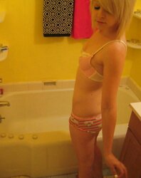 Super-Cute Teenagers From,SmutDates.com