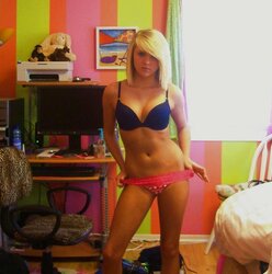 Super-Cute Teenagers From,SmutDates.com