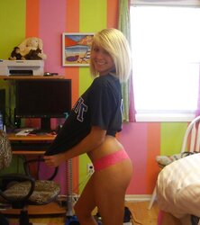 Super-Cute Teenagers From,SmutDates.com