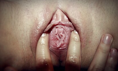 Finger-Tickling and gape cunny wifey