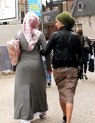 Hijab backside voyeur