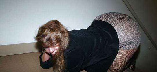 Gorda Debaixo da saia - plumper Under the mini-skirt
