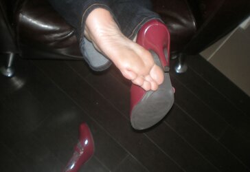 Fledgling SOLES feet bonanza