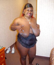 Ebony PLUMPER Ultra-Cutie