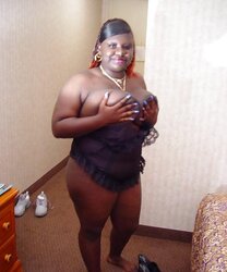 Ebony PLUMPER Ultra-Cutie