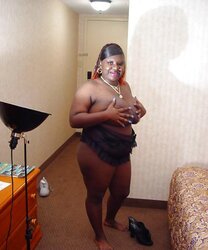 Ebony PLUMPER Ultra-Cutie