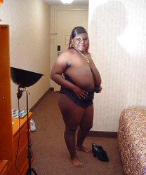 Ebony PLUMPER Ultra-Cutie
